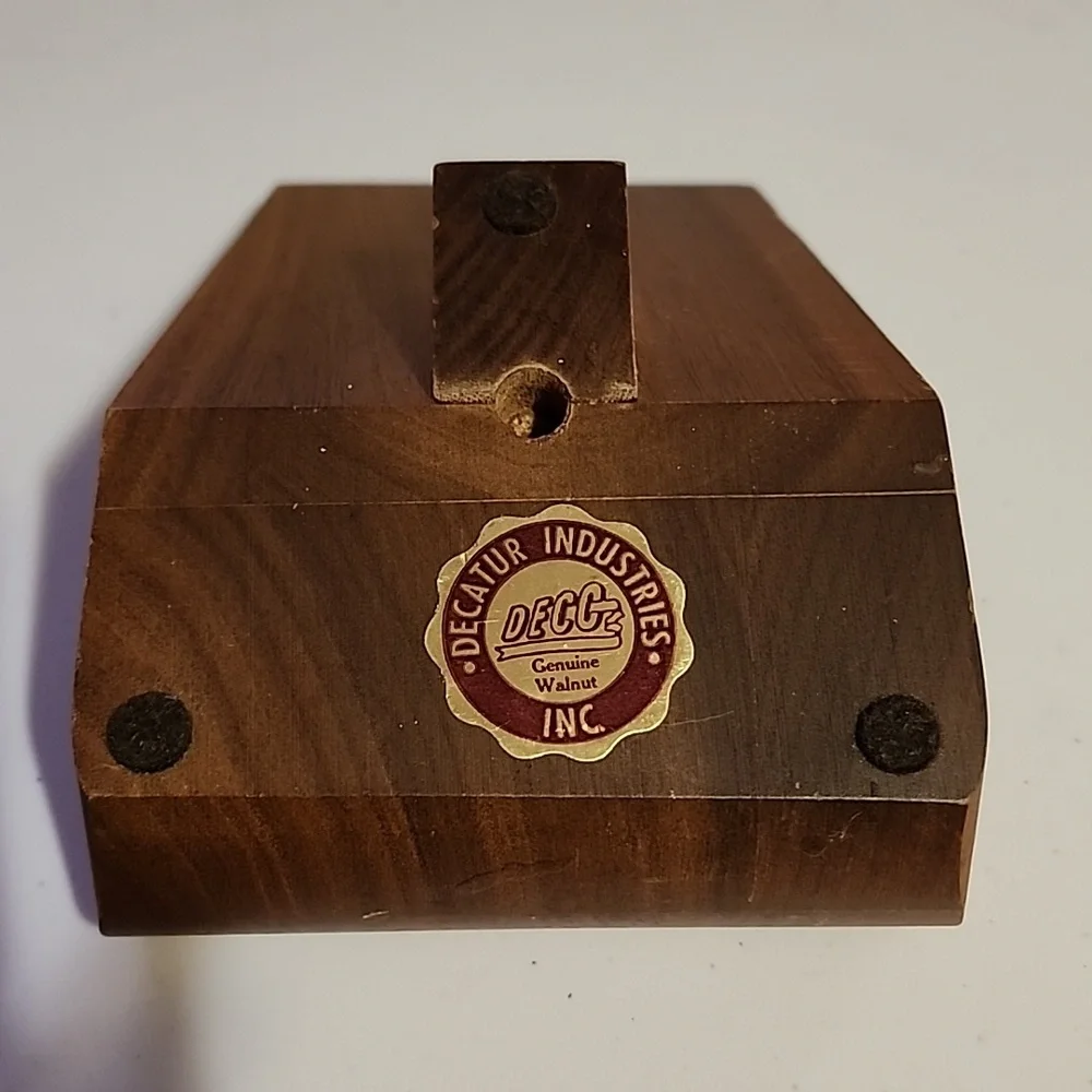 VINTAGE  DECATUR INDUSTRIES INC. GENUINE  WALNUT DECO DOUBLE SMOKING PIPE STAND - Picture 5 of 7